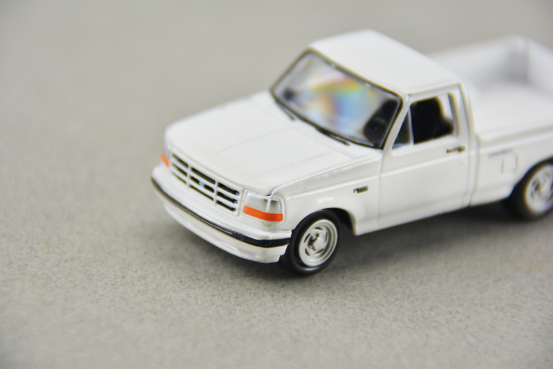 Illustration for article titled Truckin' Tuesday: Johnny Lightning 1993 Ford Lightning